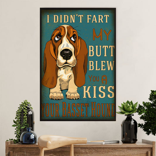 Basset Hound Dog Poster | Blew You A Kiss | Wall Art Gift for Miniature Basset Hound Puppies Lover